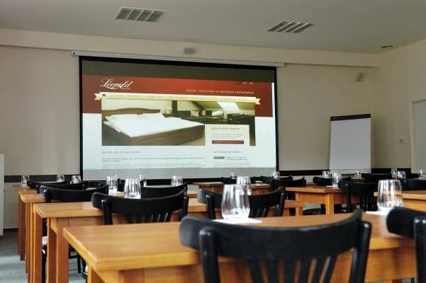 Multifunctional conference hall